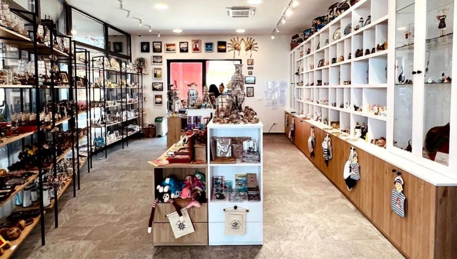 Boka Bay Souvenir Shop